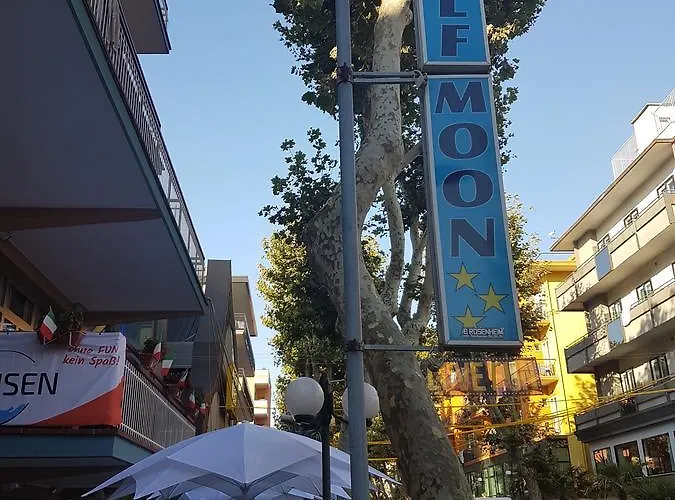 Hotelhalfmoon