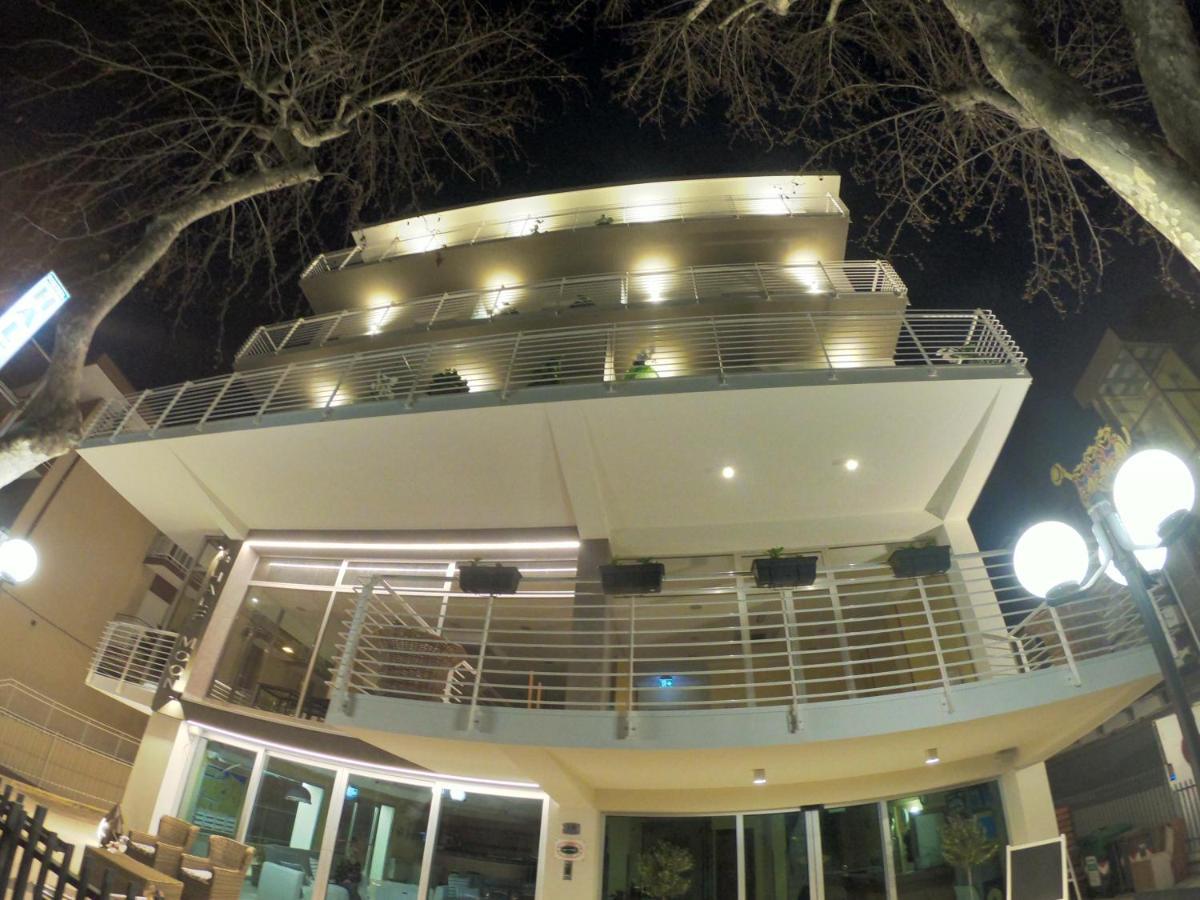 Bed & Breakfast Half Moon Airport Restaurant Rimini