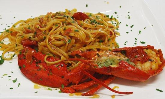 Couette-café Half Moon Airport Restaurant 3*